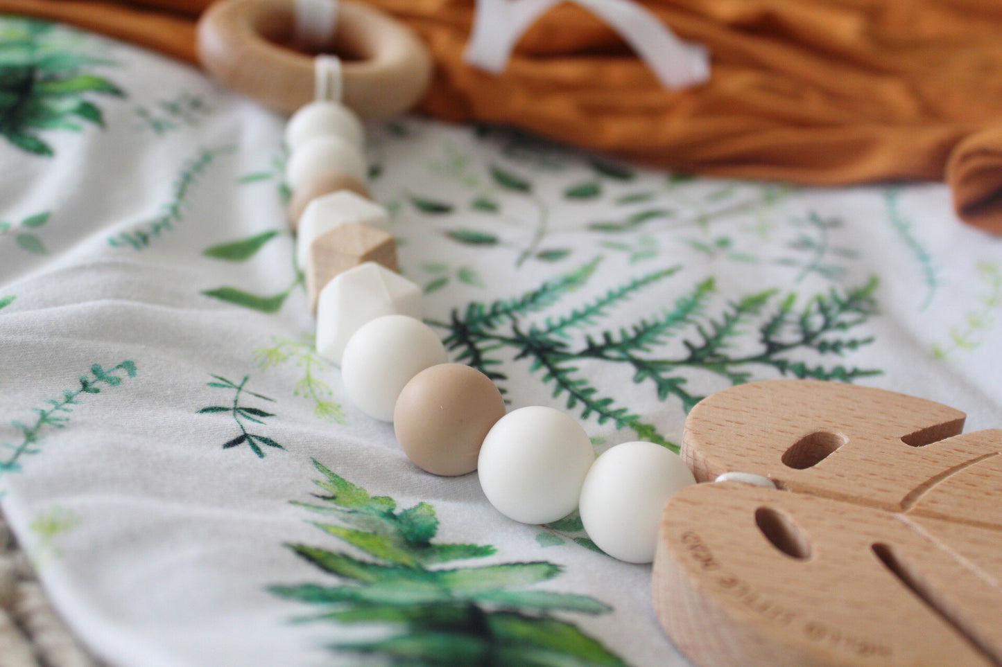 Monstera Pram Toy