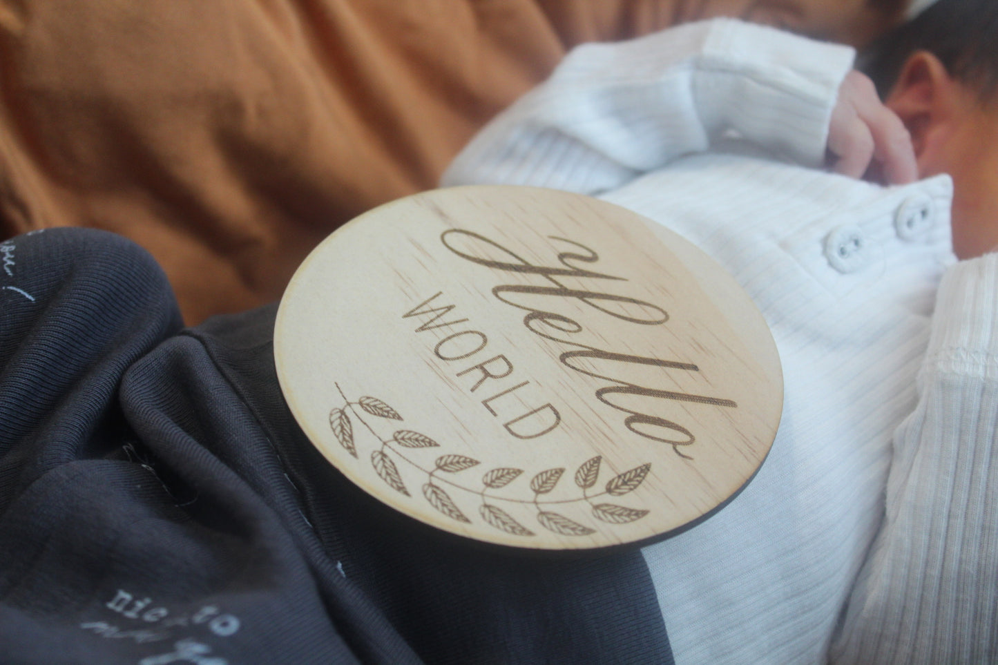 “Hello World, I’m here” raw wooden disc