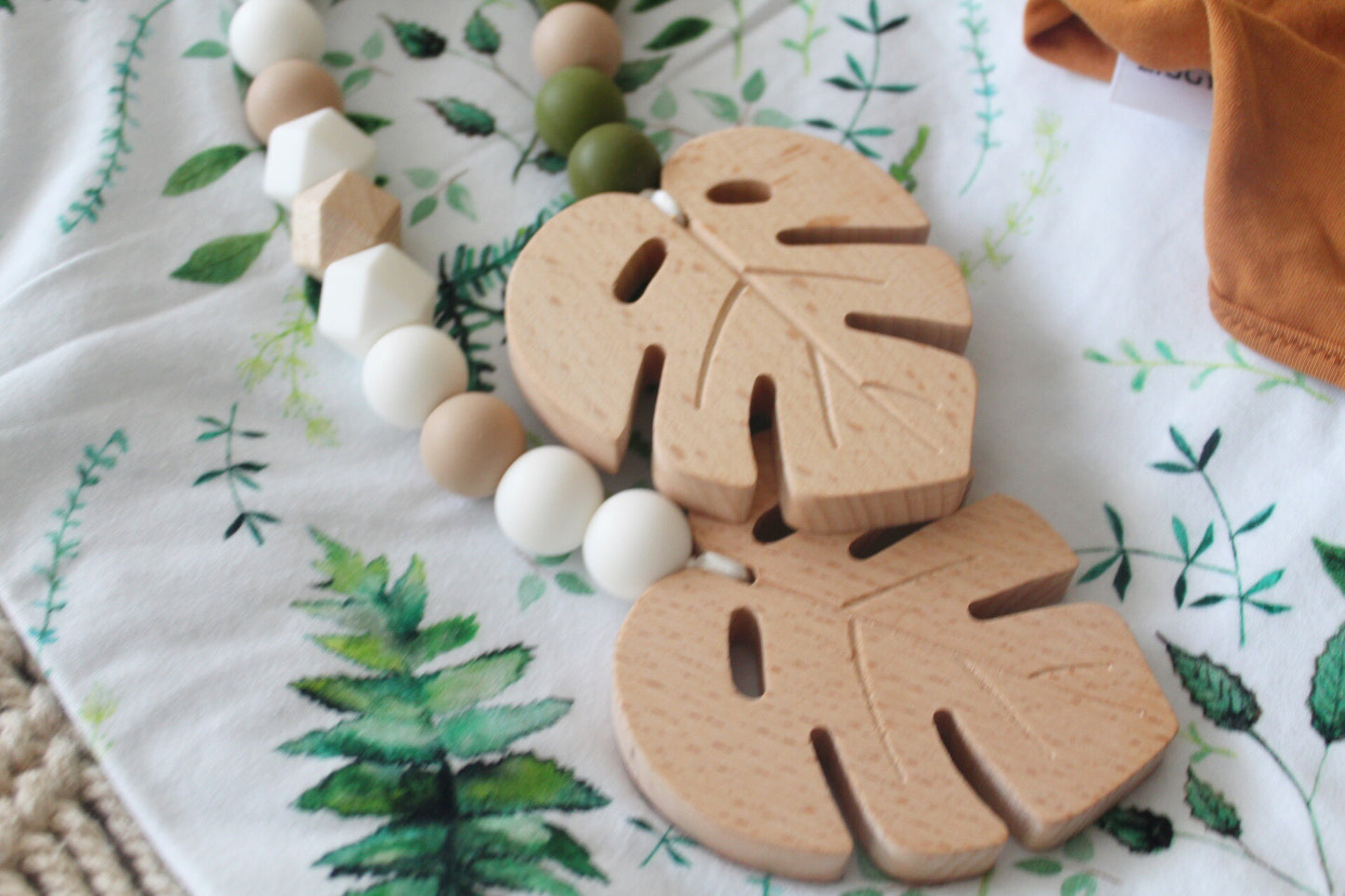 Monstera Pram Toy
