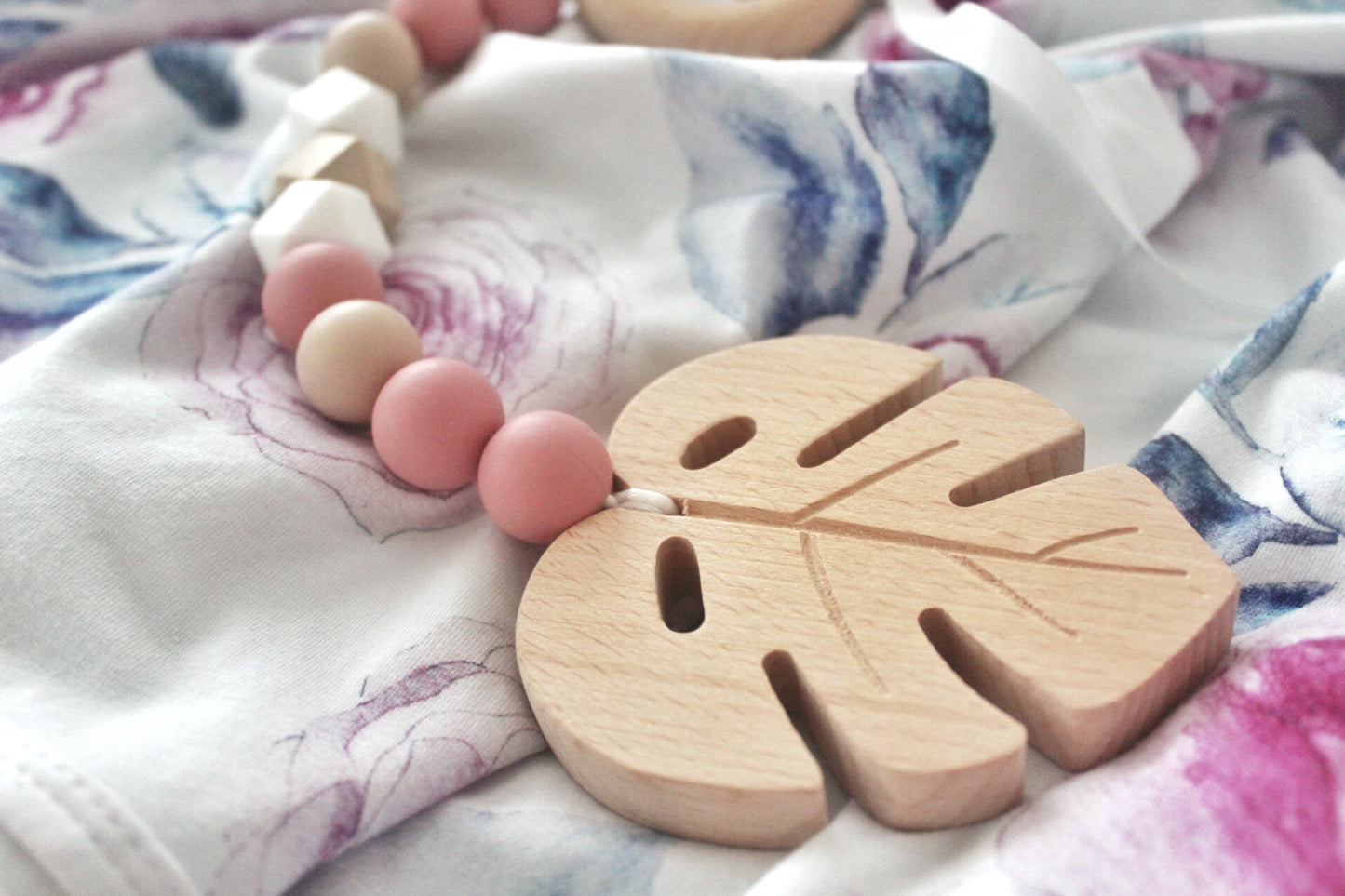 Monstera Pram Toy