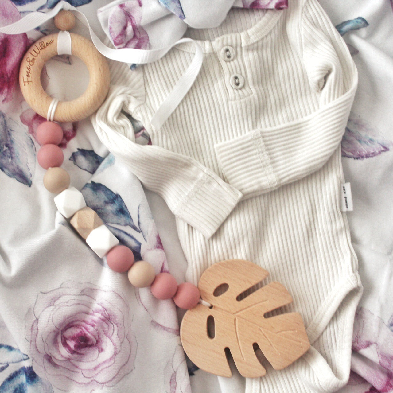 Monstera Pram Toy